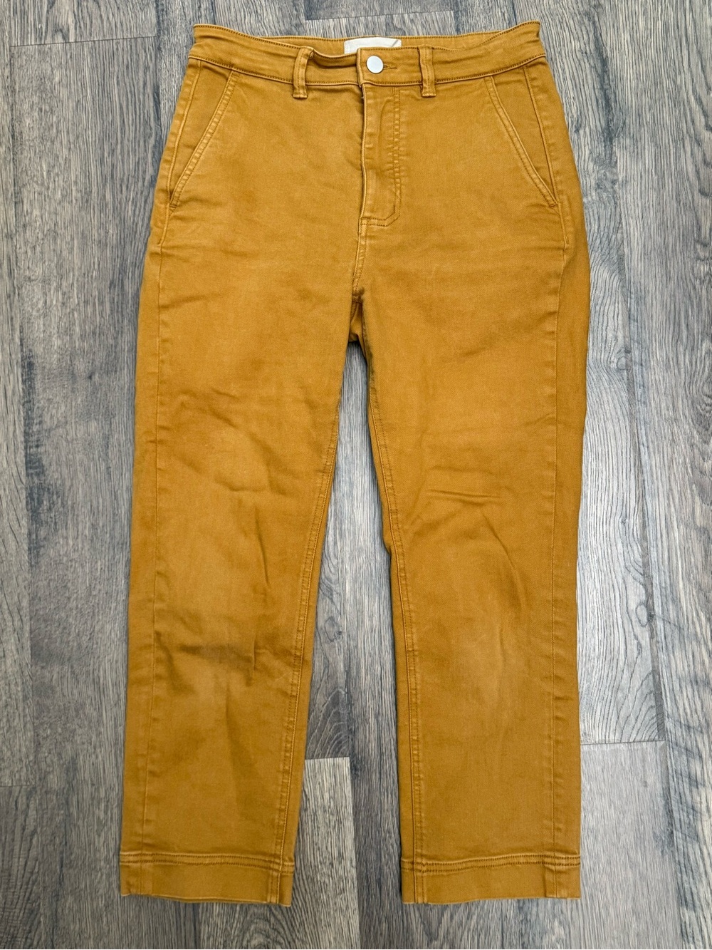 Everlane Womenโs Mustard Yellow Cropped Slim Short Pants Size 4